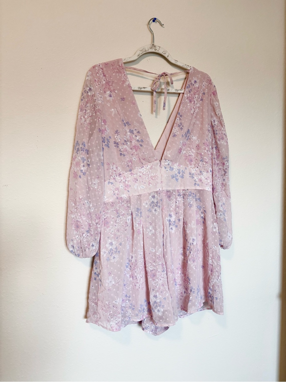 Francesca’s Pink Floral V-Neck Balloon Sleeve Romper